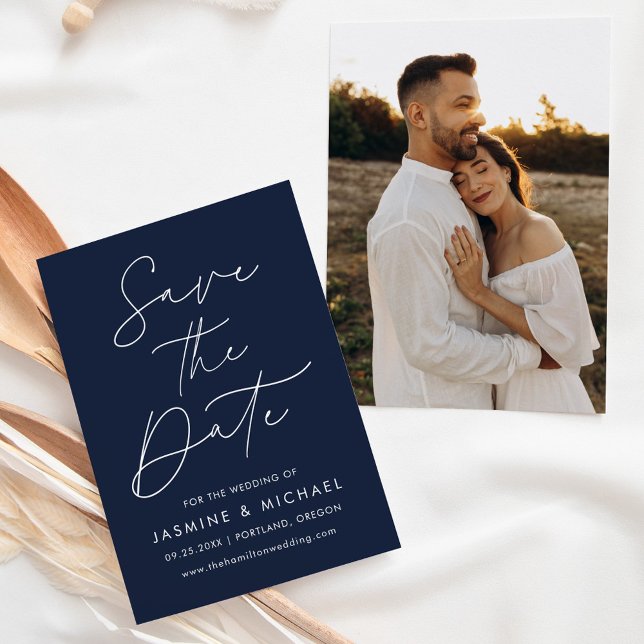 Modernes Script-Navy-Foto Save The Date (Von Creator hochgeladen)