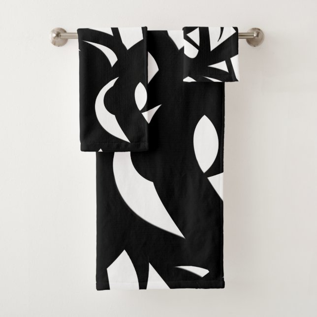 Modernes Set mit weißem/schwarzem Badehandtuch (Insitu)