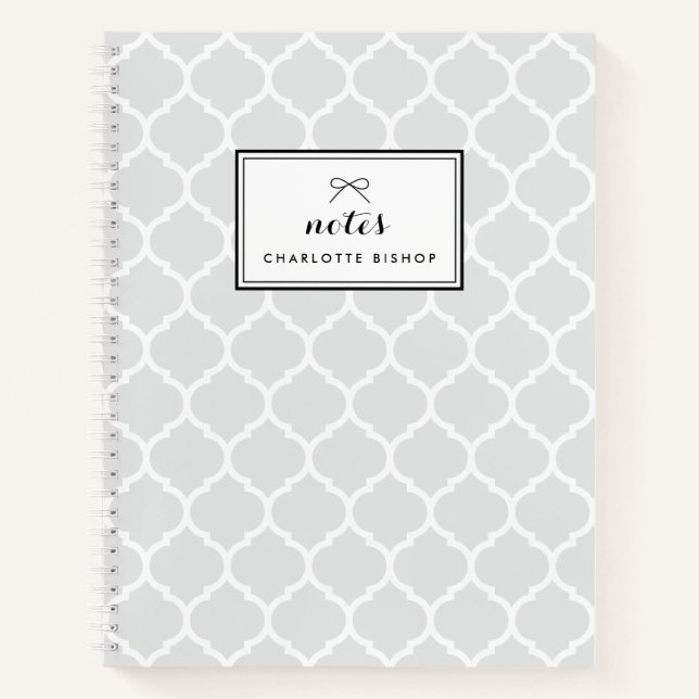 Modernes Silbergraues Quatrefolienmuster Personali Notizbuch (Vorderseite)