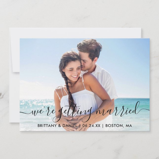 Modernes Skript, das Save the Date heiraten soll (Vorderseite)