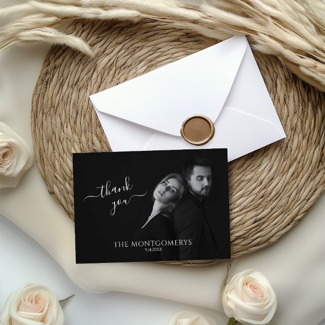 Modernes skriptives Schwarz-Weiß-Foto Dankeskarte (Von Creator hochgeladen)