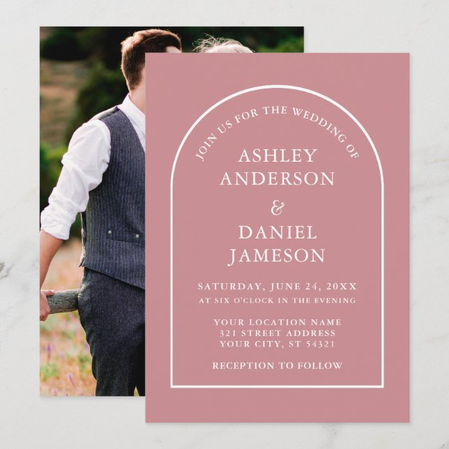 Modernes, stilvolles Arch Dusty Rose Foto Wedding Einladung (Vorne/Hinten)