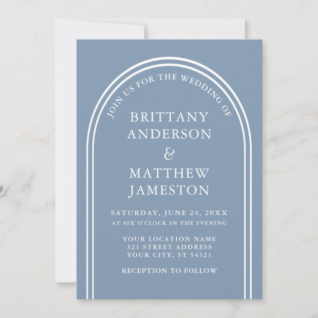 Modernes, stilvolles Arch Wedding Dusty Blue Einladung (Vorderseite)