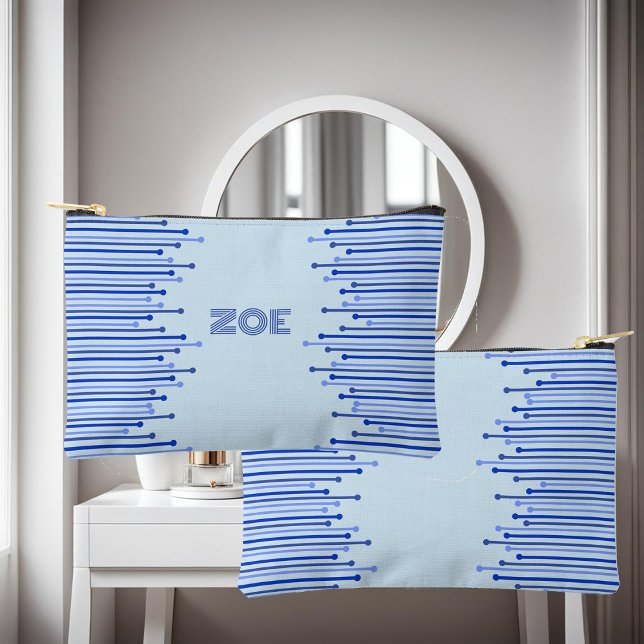 Modernes Streifenmuster auf hellblau personalisier Zubehörtasche (Von Creator hochgeladen)