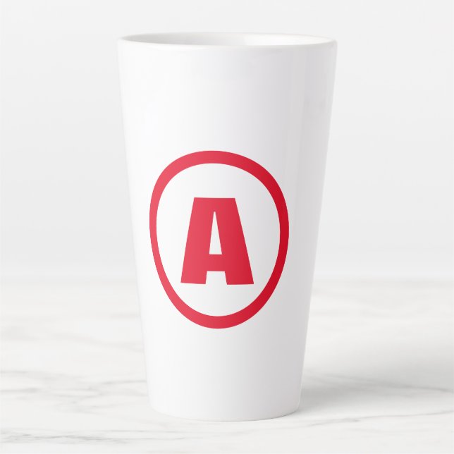 Modernes, stylisches Monogram Red Initial Letter W Milchtasse (Vorderseite)