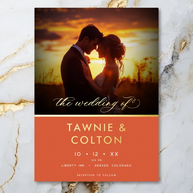 Modernes Sunset Orange Script Foto Minimal Wedding Folieneinladung (Modern Sunset Orange Script Photo Wedding Invitation)