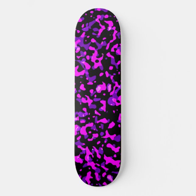 Modernes Trendrosa und Lila Camouflage-Muster Skateboard (Vorderseite)