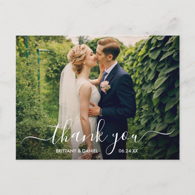 Modernes, trendy Script Wedding Foto Vielen Dank Postkarte (Vorderseite)