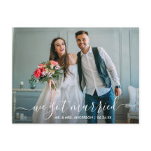 Modernes, trendy Script Wir Got Verheiratetes Foto
