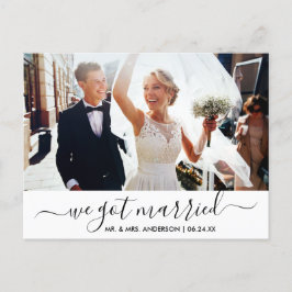 Modernes, trendy Script Wir Got Verheiratetes Foto Postkarte
