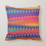 Modernes Tribal ZigZag Vibrant Colors Kissen<br><div class="desc">Farbenfrohe zag gestreifte Muster in hellrosa,  blau,  aqua und orange - ein lustiger moderner Einstieg in uralte Tribal-Aztec-Designs.</div>