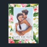 Modernes tropisches Foto Save the Date Postkarte<br><div class="desc">Moderne tropische Flora,  Vegetation und Palmen Blätter Save the Date Foto Verlobung Ankündigung Postkarte</div>
