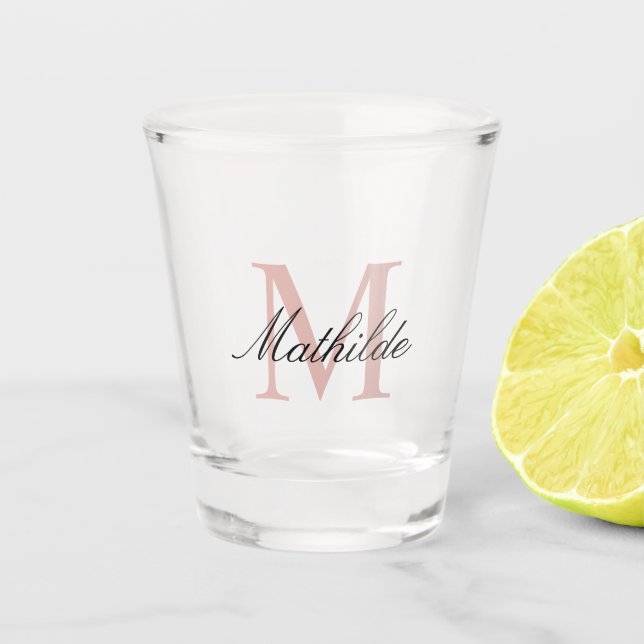 Modernes und elegantes rosa Personalisiertes Monog Schnapsglas (Vorderseite)
