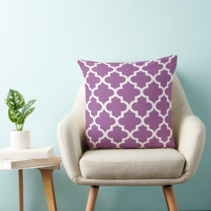 Modernes Violett-marokkanisches Quatrefolienmuster Kissen