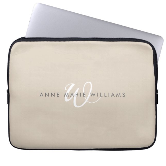 Modernes Weißes Tan-Script-Monogramm  Laptopschutzhülle (Vorderseite)