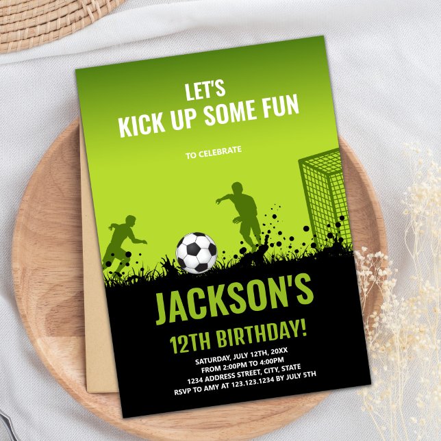 Modifizierbare Boys Sports Party Card mit Fettfeld Einladung (Green Black Soccer Birthday Invitations)