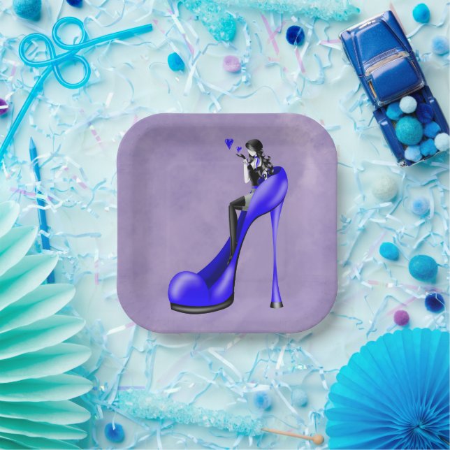 Modische Lady in Stiletto-Papierplatte Pappteller (Party)