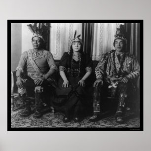 Mohegan indischer Leiter und Familie 1923 Poster