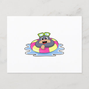 Mole beim Schwimmen mit Schwimmring.PNG Postkarte