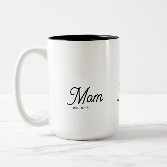Mom Established Black Script Zweifarbige Tasse (Links)