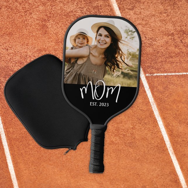 Mom Established Fun Script Photo Pickleball Schläger (Von Creator hochgeladen)