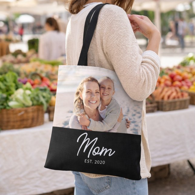 Mom Established Script Black Photo  Tasche (Von Creator hochgeladen)