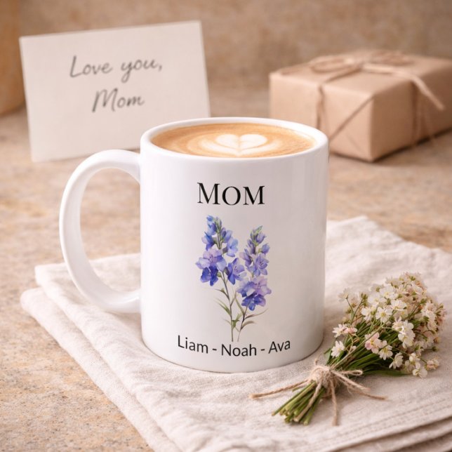 Mom July Birth Flower with Kids Names Kaffeetasse (Von Creator hochgeladen)