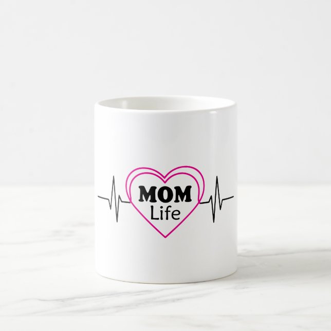 Mom Life Heartbeat Artwork Kaffeetasse (Mittel)