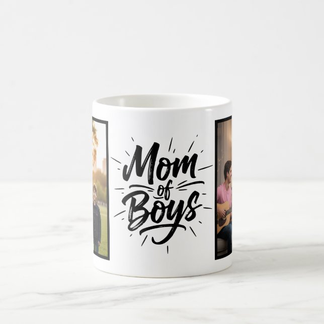 Mom of Boys Brush Script Two Photo Kaffeetasse (Mittel)