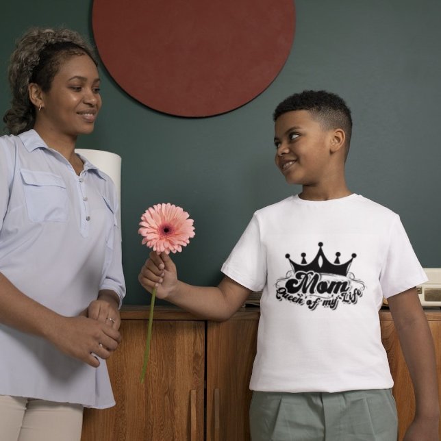 MOM Queen of my life Boys white T-Shirt (Von Creator hochgeladen)