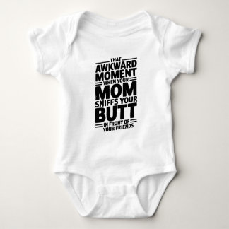 Mom Sniffs Butt Funny Baby Bodysuit Gift Strampler