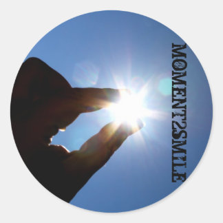 MOMENT2SMILE Grand autocollant rond