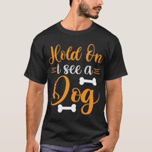 Moment, ich sehe einen klassischen T - Shirt für H