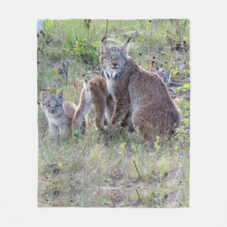 Momma Luchs und Babys Fleecedecke