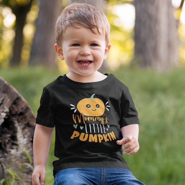 Mommy's Little Pumpkin Cute Baby Baby T-shirt (Von Creator hochgeladen)