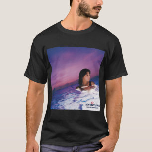 MOMOKO KIKUCHI - ABENTEUER Klassischer T - Shirt