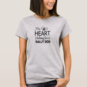 Mon coeur appartient à un T-shirt de chien de
