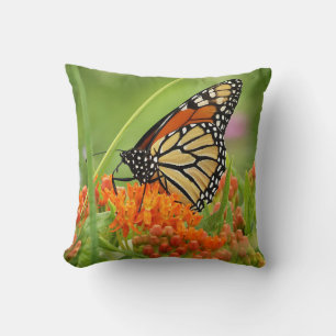 Monarch auf dem Schmetterlingskissen Kissen