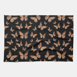 Monarch Butterfliegen auf Schwarz Geschirrtuch