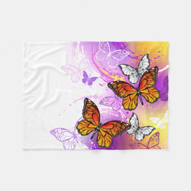 Monarch Butterflies on Purple Background Fleecedecke (Vorderseite (Horizontal))