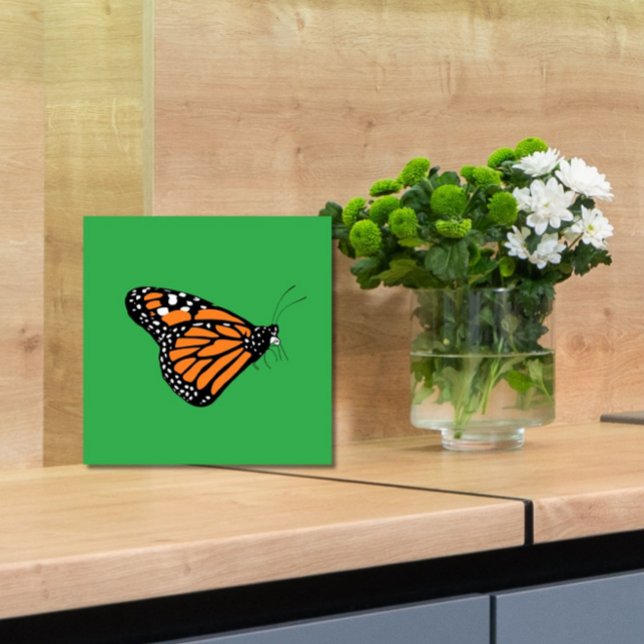 Monarch Butterfly Illustration Orange und Green Fliese (Let this elegant monarch butterfly grace your kitchen, bathroom or other tiled space!)
