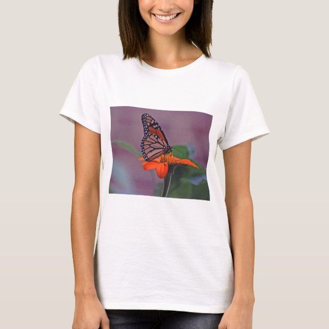 Monarch Butterfly on Mexican Sunflower(Tithonia).j T-Shirt (Vorderseite)