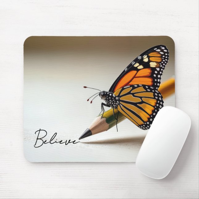 Monarchfalter auf Bleistift mit Text Mousepad (Mit Mouse)