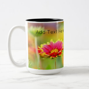 Monarchschmetterling auf der Blume Rot und Gelb Zweifarbige Tasse