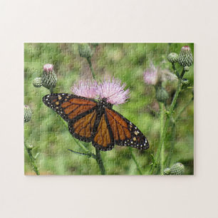 Monarque papillon sur le socle rose Jigsaw Puzzle