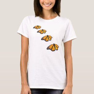 Monarques volant en T-shirt