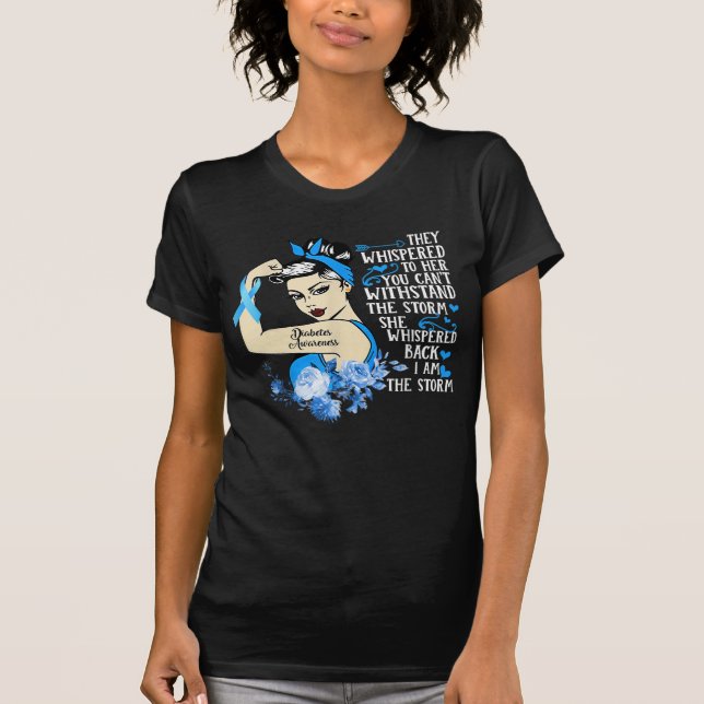 monatliches Geschenk für einen mächtigen Krieger T-Shirt (Vorderseite)