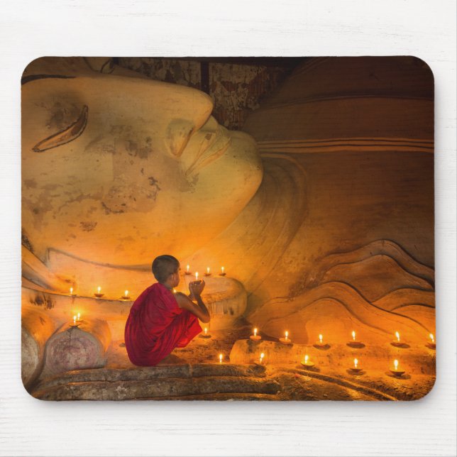 Mönch-Gebet durch einen Buddha Mousepad (Vorne)