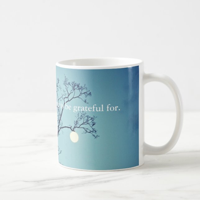 Mond, der an einem Glied-Dankbaren hängt Kaffeetasse (Rechts)