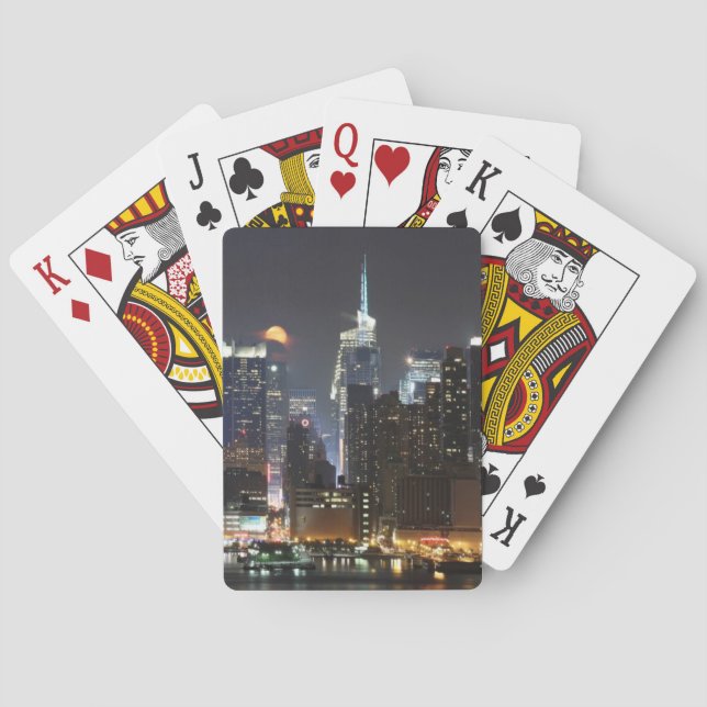 Mond steigt über Stadtmitte New York. Spielkarten (Rückseite)
